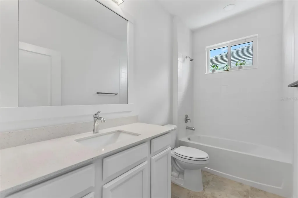 8121 Sternway Road Sarasota FL 34240