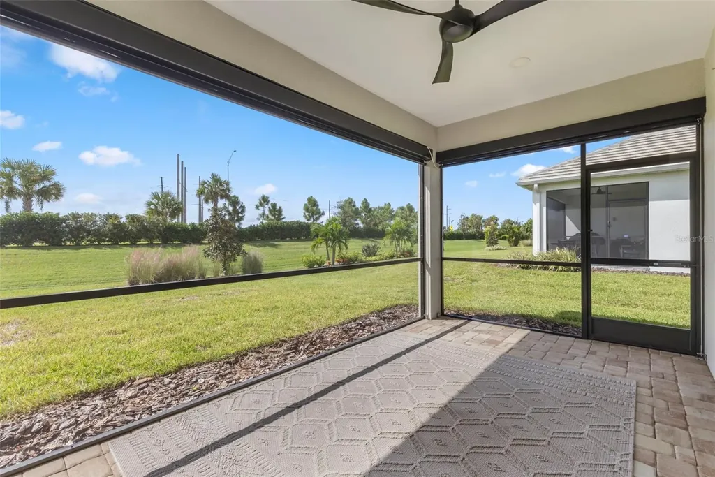 8121 Sternway Road Sarasota FL 34240