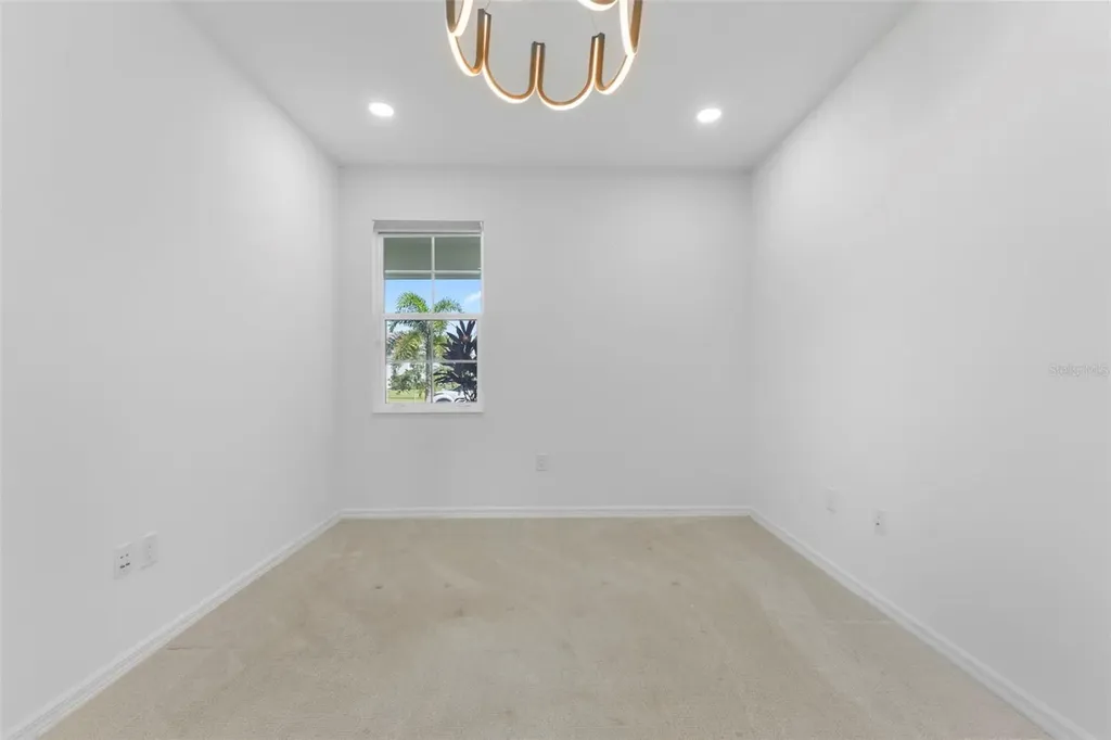 8121 Sternway Road Sarasota FL 34240