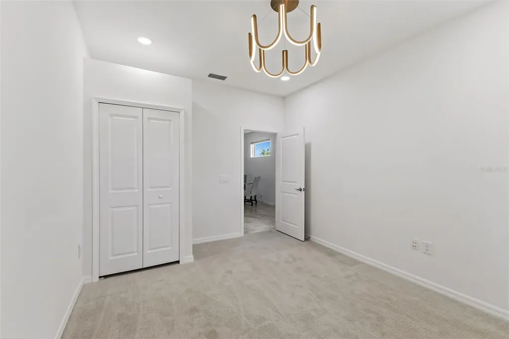 8121 Sternway Road Sarasota FL 34240