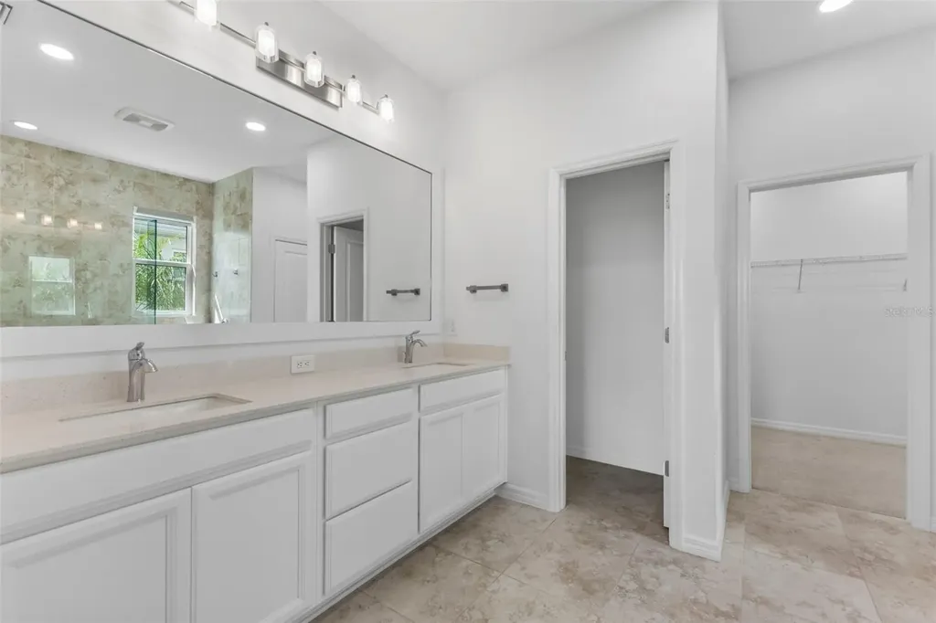 8121 Sternway Road Sarasota FL 34240