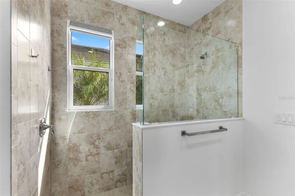 8121 Sternway Road Sarasota FL 34240