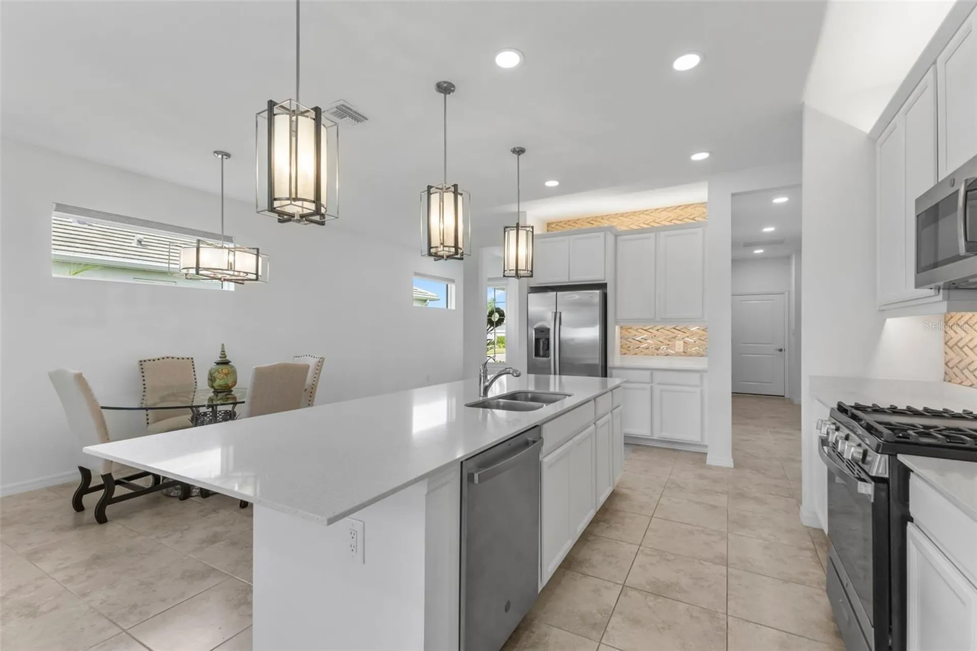 8121 Sternway Road Sarasota FL 34240