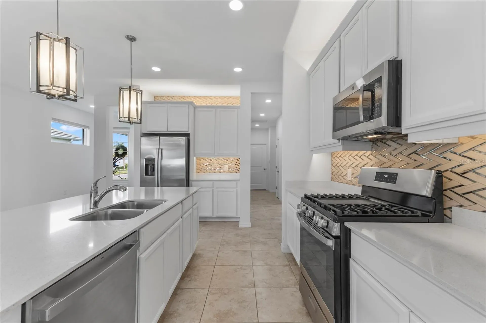8121 Sternway Road Sarasota FL 34240