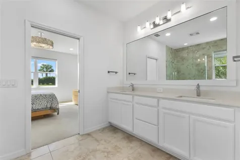 8121 Sternway Road Sarasota FL 34240