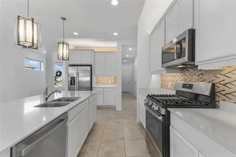 8121 Sternway Road Sarasota FL 34240