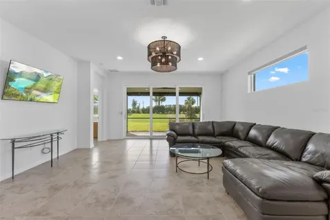 8121 Sternway Road Sarasota FL 34240