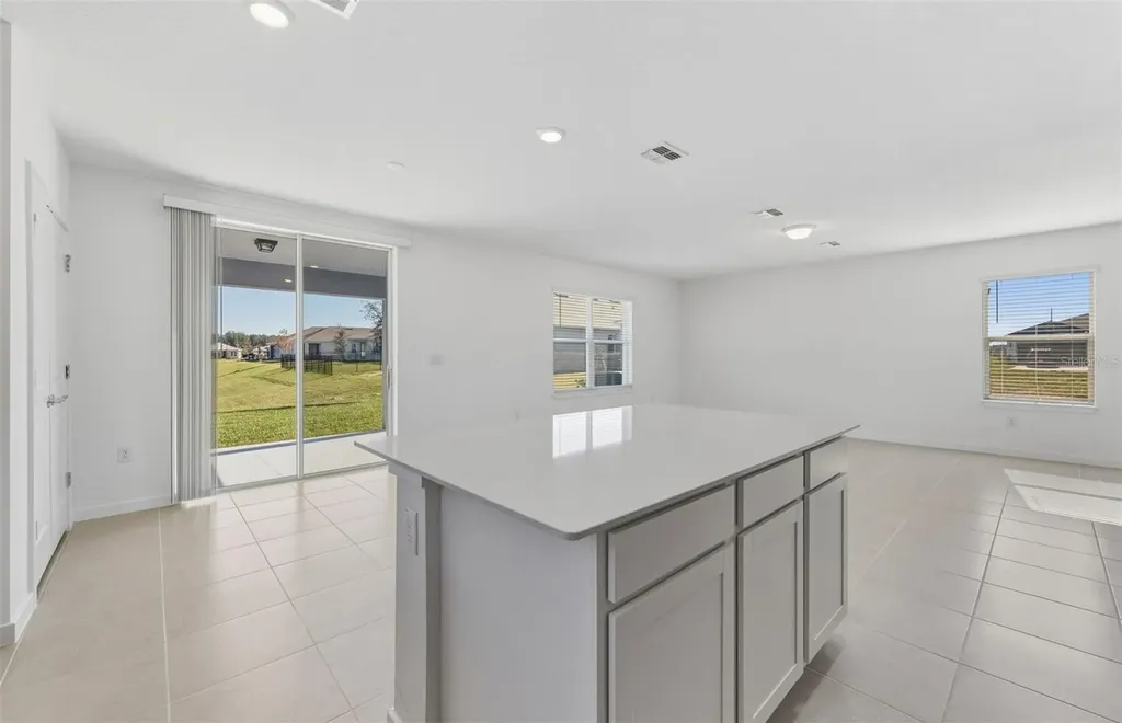 9127 Newmons Place Wildwood FL 34785