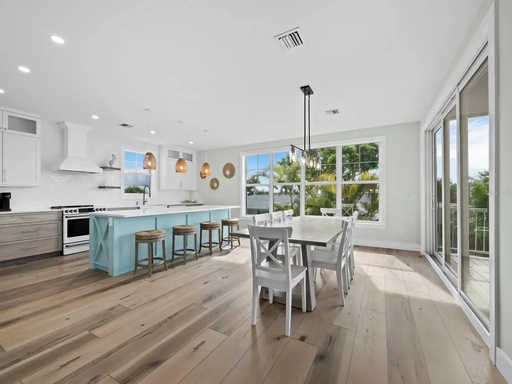 630 Companion Way Longboat Key FL 34228