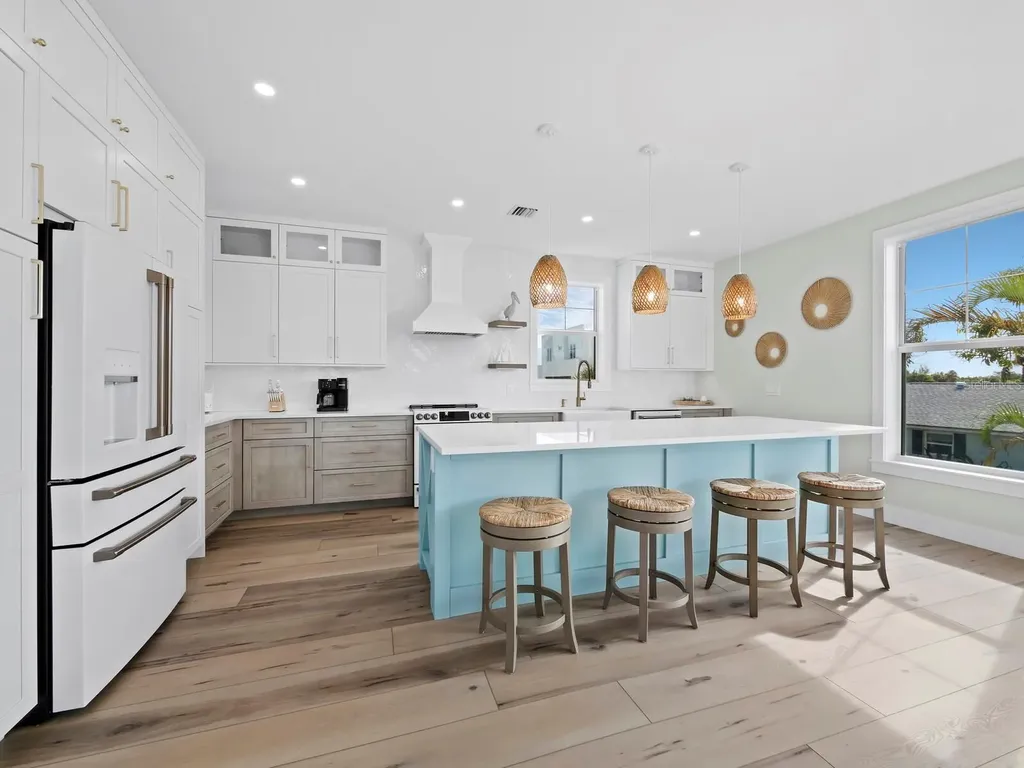630 Companion Way Longboat Key FL 34228
