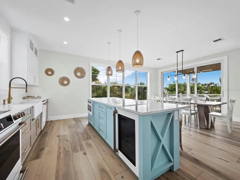 630 Companion Way Longboat Key FL 34228