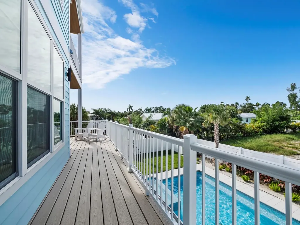 630 Companion Way Longboat Key FL 34228