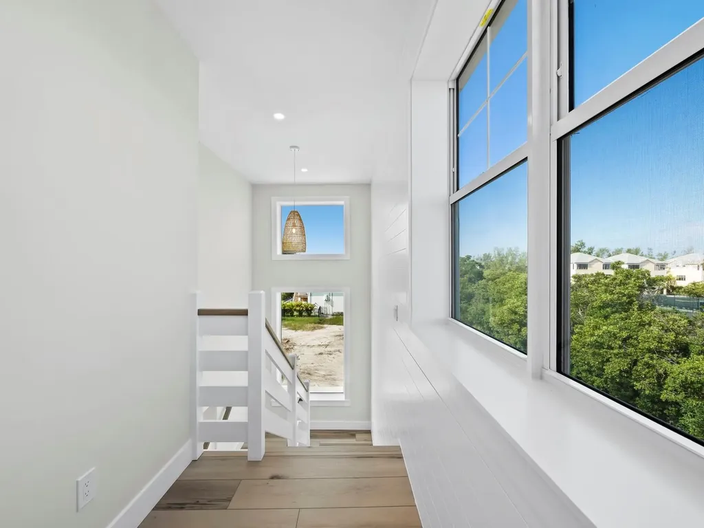 630 Companion Way Longboat Key FL 34228