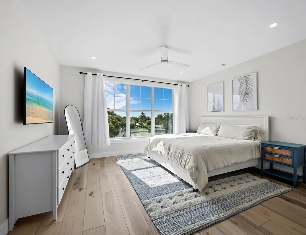 630 Companion Way Longboat Key FL 34228