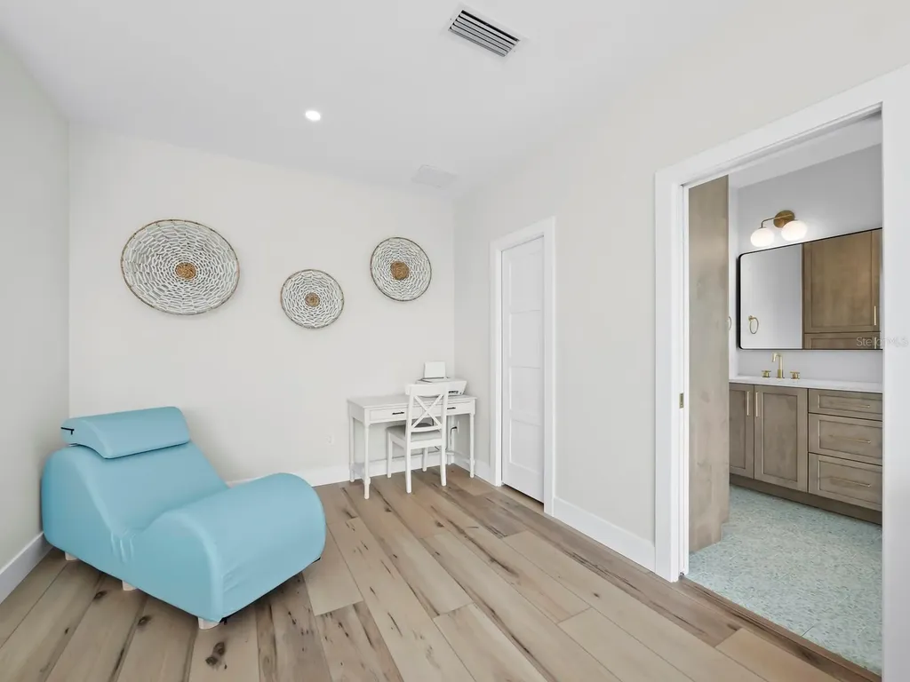 630 Companion Way Longboat Key FL 34228