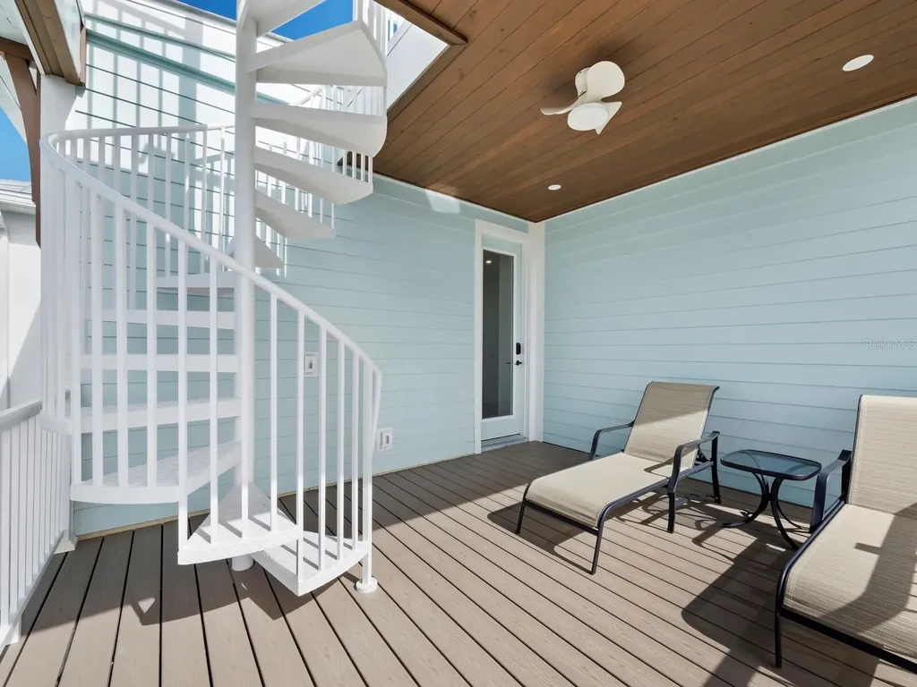 630 Companion Way Longboat Key FL 34228
