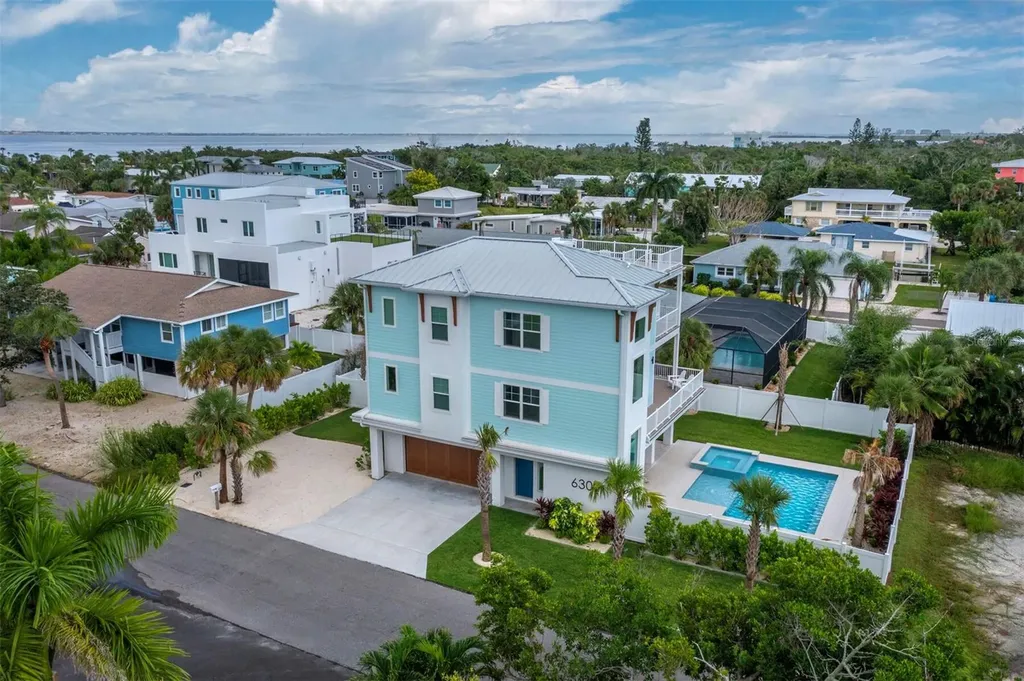 630 Companion Way Longboat Key FL 34228