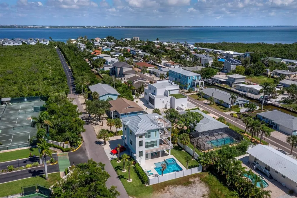 630 Companion Way Longboat Key FL 34228