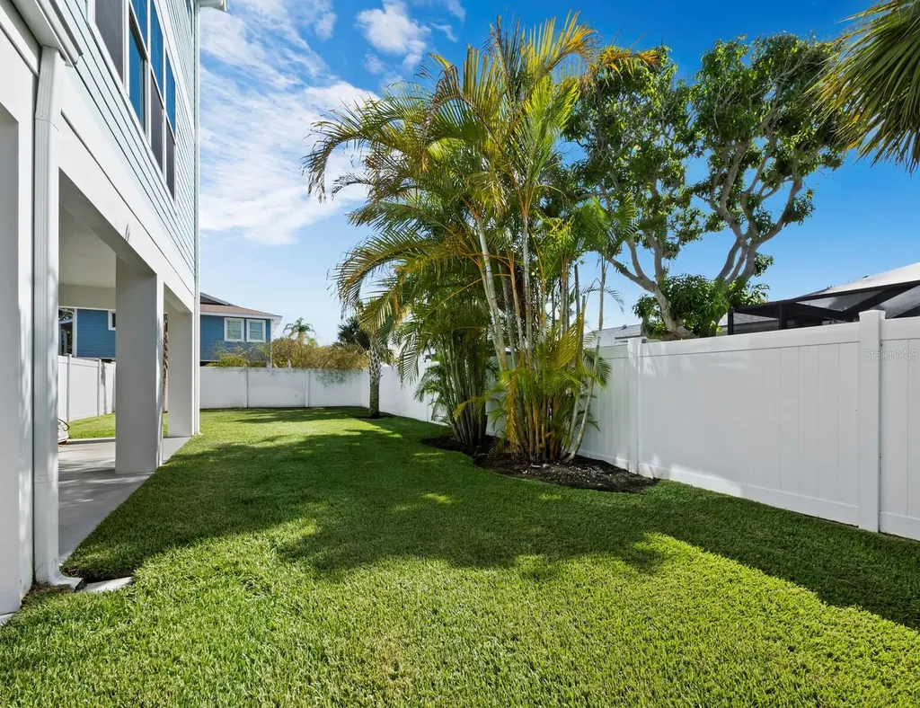 630 Companion Way Longboat Key FL 34228