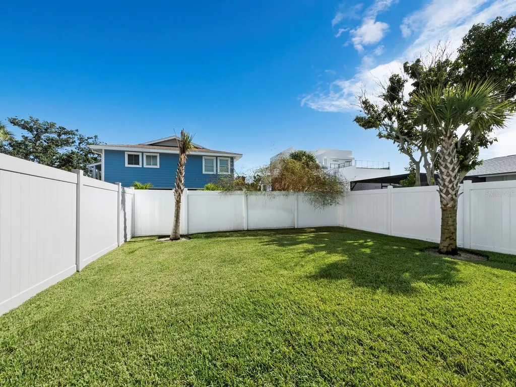 630 Companion Way Longboat Key FL 34228