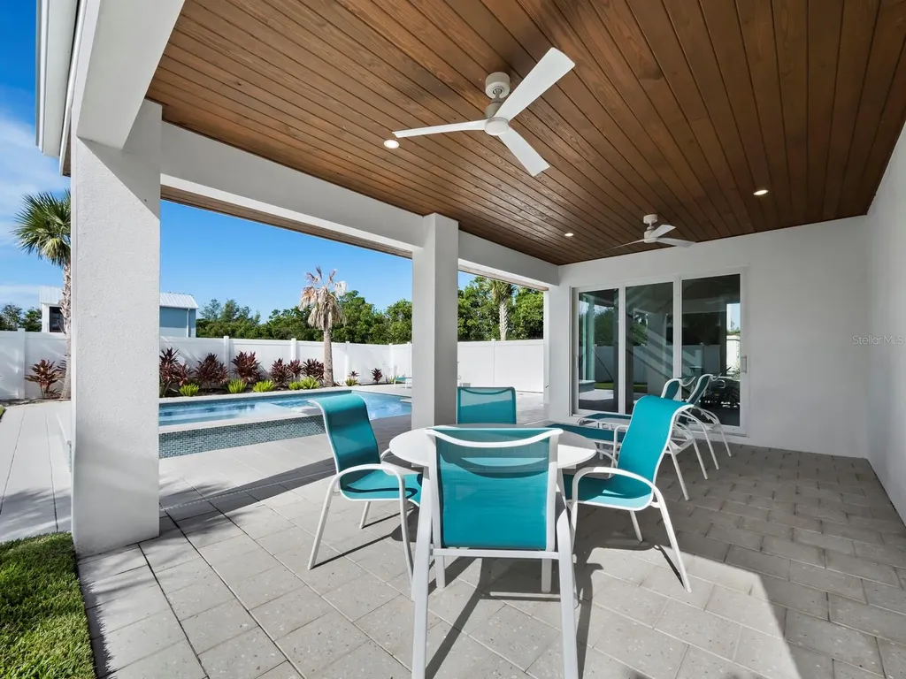 630 Companion Way Longboat Key FL 34228