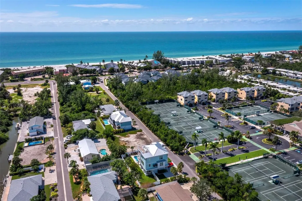 630 Companion Way Longboat Key FL 34228