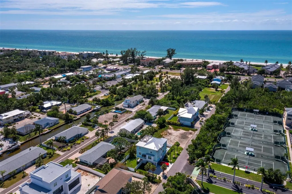 630 Companion Way Longboat Key FL 34228