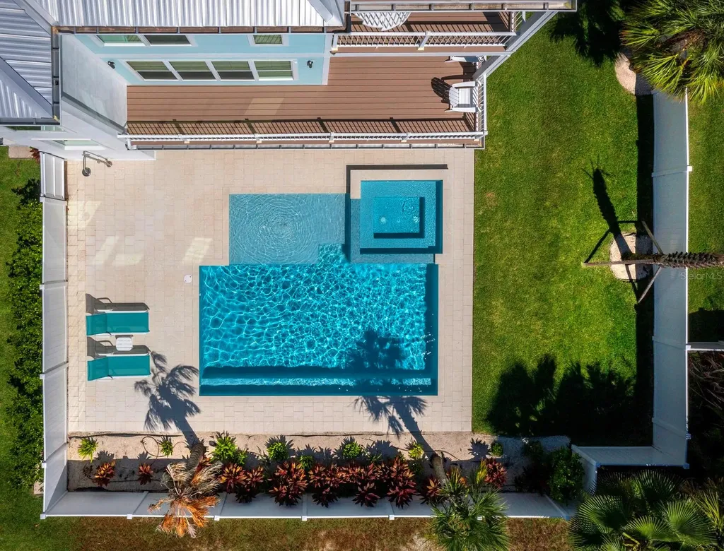 630 Companion Way Longboat Key FL 34228