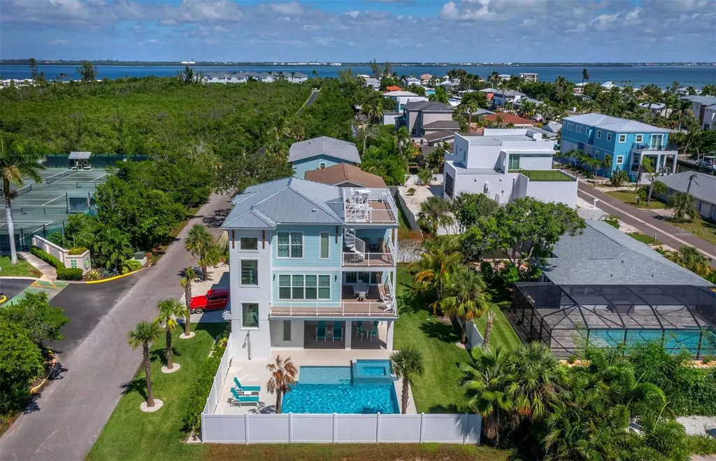 630 Companion Way Longboat Key FL 34228
