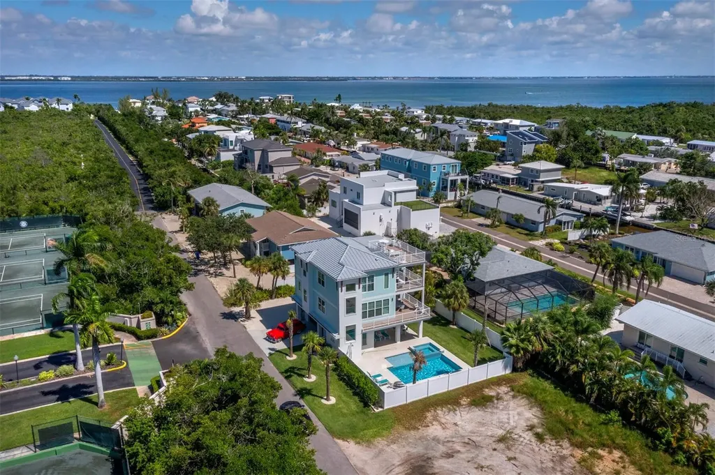 630 Companion Way Longboat Key FL 34228