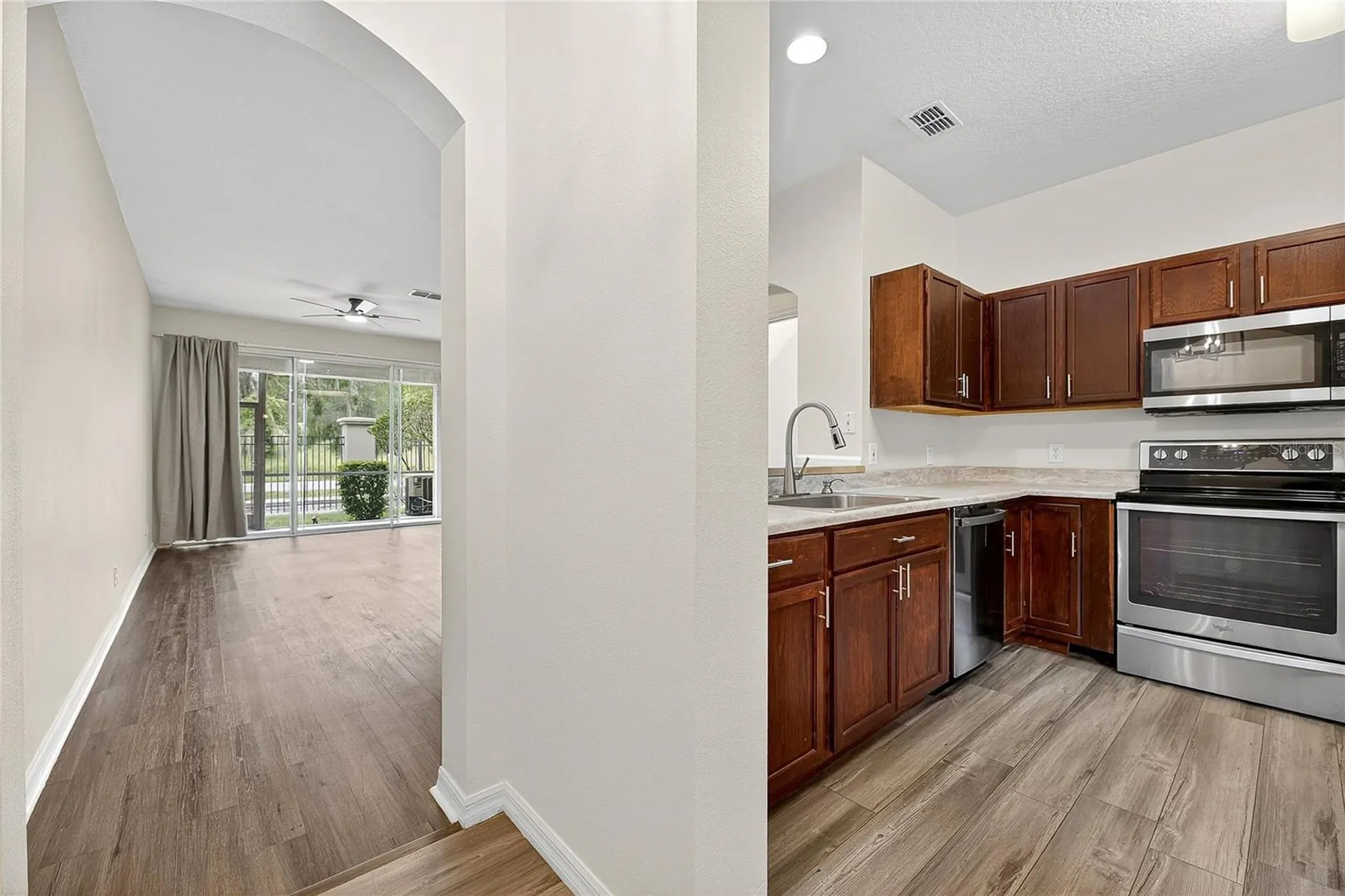 9810 Fan Palm Way Tampa FL 33610