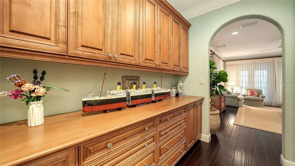 6001 Gulf Of Mexico Drive Longboat Key FL 34228
