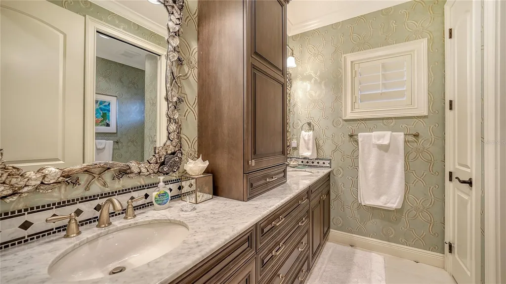 6001 Gulf Of Mexico Drive Longboat Key FL 34228