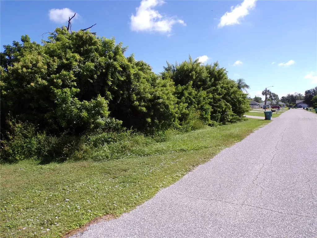 10152 Willowood Avenue Englewood FL 34224