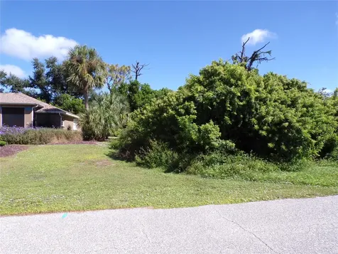 10152 Willowood Avenue Englewood FL 34224