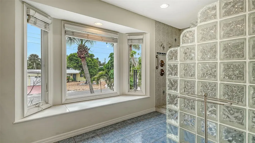 521 Cummings Street Sarasota FL 34242