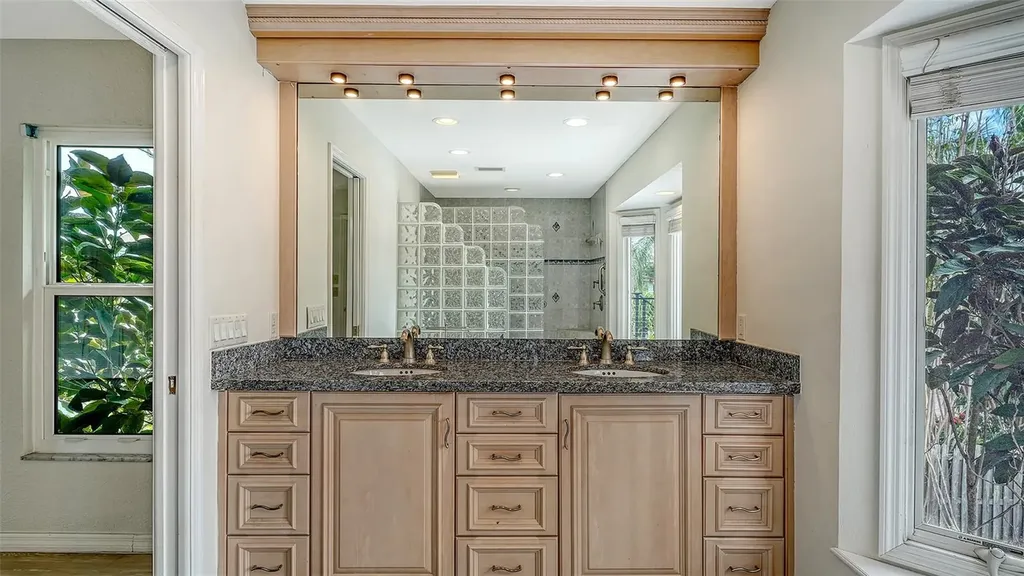 521 Cummings Street Sarasota FL 34242