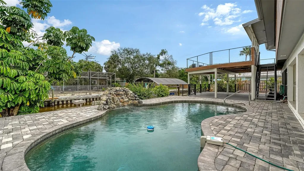 521 Cummings Street Sarasota FL 34242
