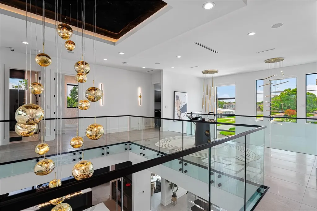 5002 W Poe Avenue Tampa FL 33629