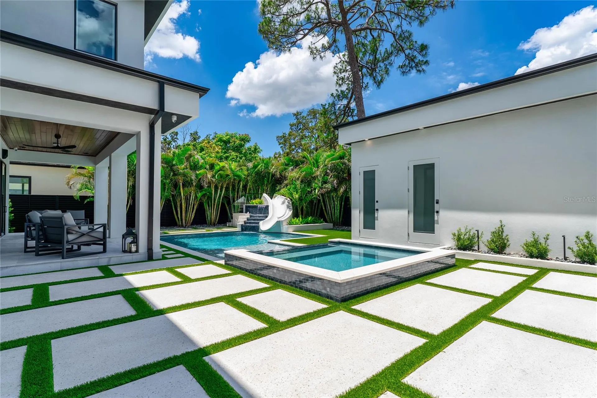 5002 W Poe Avenue Tampa FL 33629