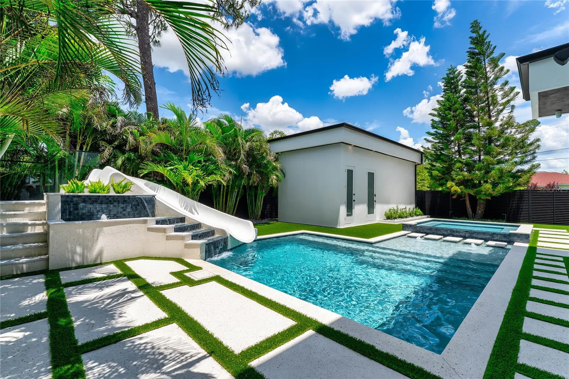 5002 W Poe Avenue Tampa FL 33629