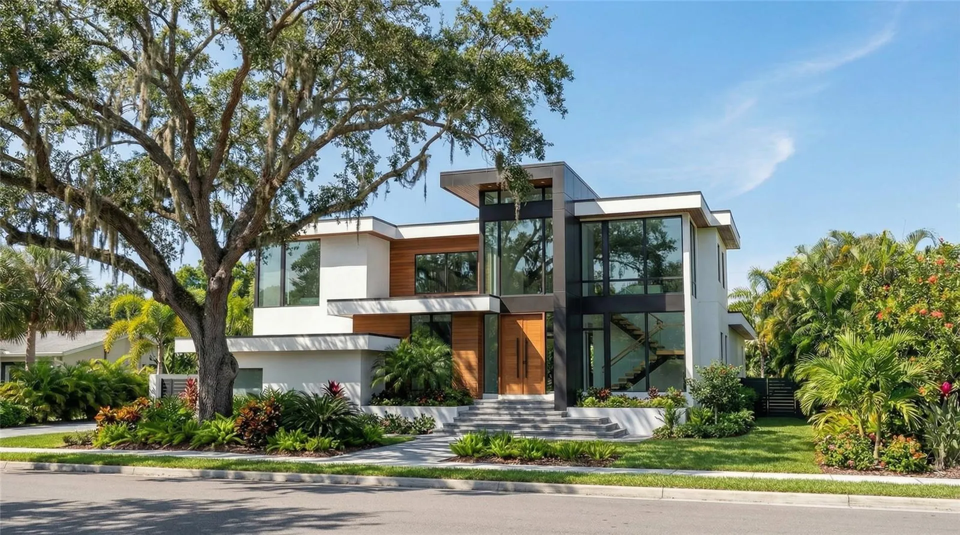 5002 W Poe Avenue Tampa FL 33629