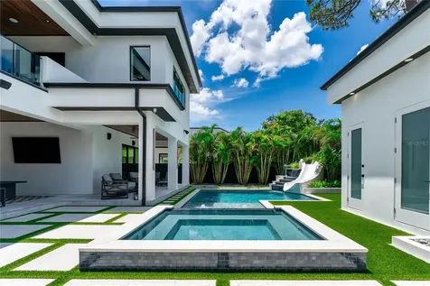 5002 W Poe Avenue Tampa FL 33629