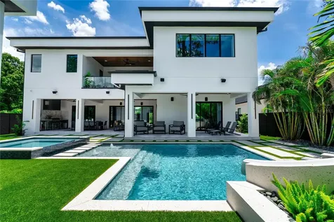 5002 W Poe Avenue Tampa FL 33629