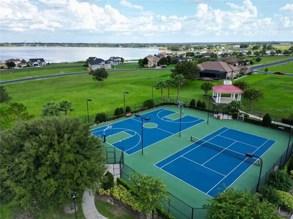 493 Adams View Lane Auburndale FL 33823