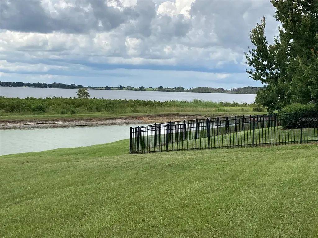 493 Adams View Lane Auburndale FL 33823