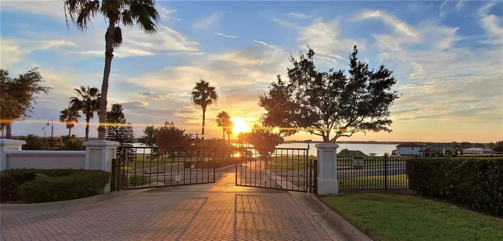 493 Adams View Lane Auburndale FL 33823