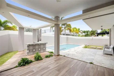 P-25 Delfin Street Dorado PR 00646