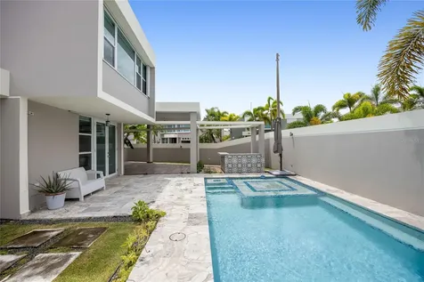 P-25 Delfin Street Dorado PR 00646