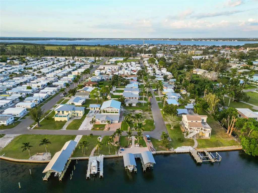 4603 103rd Street W Bradenton FL 34210